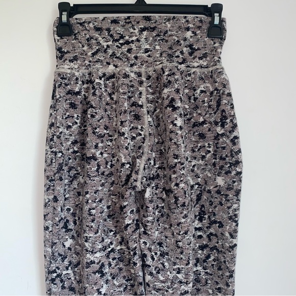 Athleta Salutation Textured Jogger XS - Picture 6 of 7